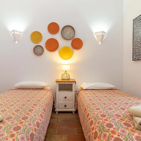 Villa Oasis Hidden Gem Heart Of Village Pool Courtyard *