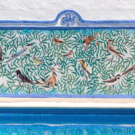 Villa Oasis Hidden Gem Heart Of Village Pool Courtyard *