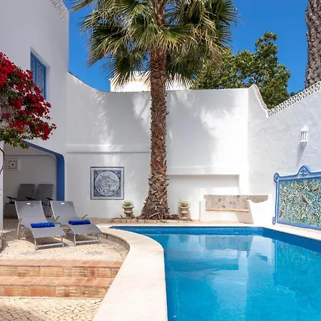 Oasis Hidden Gem Heart Of Village Pool Courtyard Villa Carvoeiro (Lagoa)