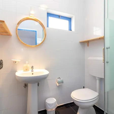 Oasis Hidden Gem Heart Of Village Pool Courtyard Villa